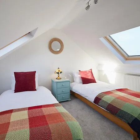 Host & - Prospect Retreat