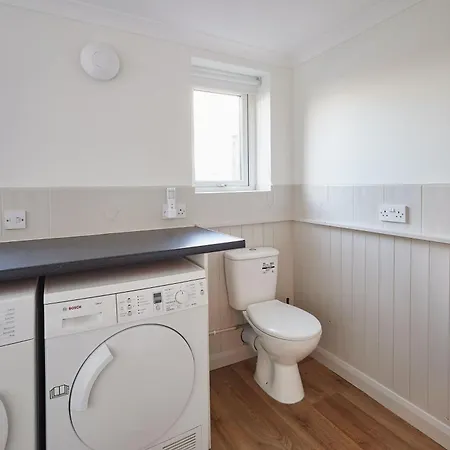 Host & - Prospect Retreat *