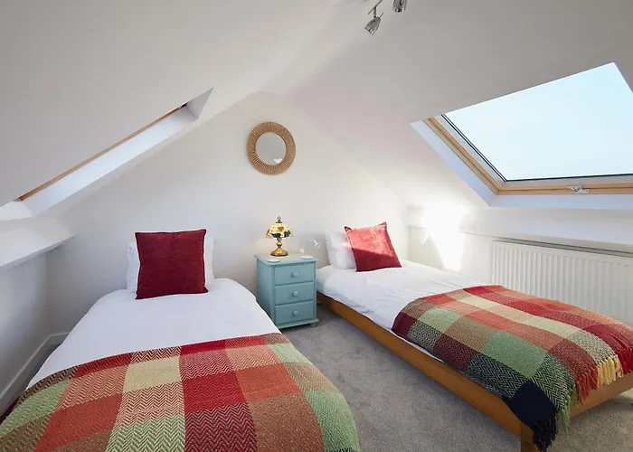 Host & - Prospect Retreat