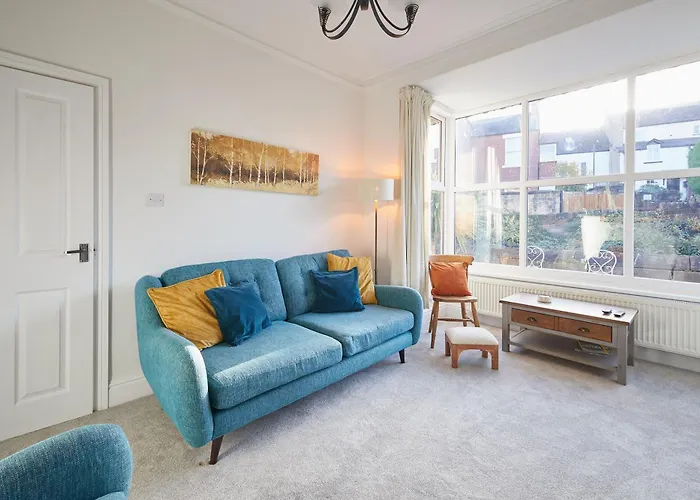 Host & - Prospect Retreat *